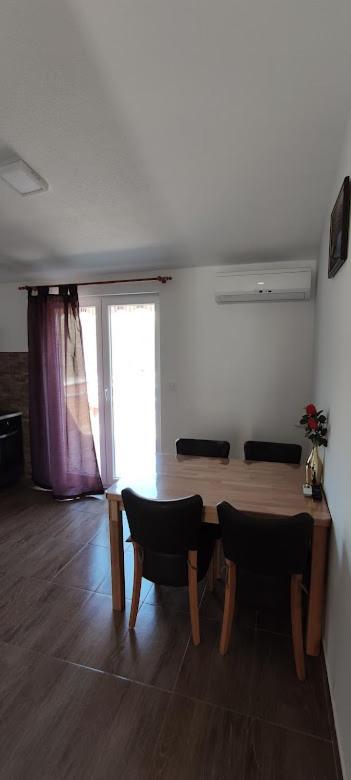 Apartman Darko Рогозница Екстериор снимка